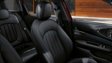 ЧОРНА ОББИВКА MINI YOURS LEATHER LOUNGE CARBON.