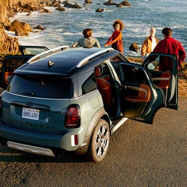 МІСЦЯ ВИСТАЧИТЬ ДЛЯ ВСІХ ПРИГОД.