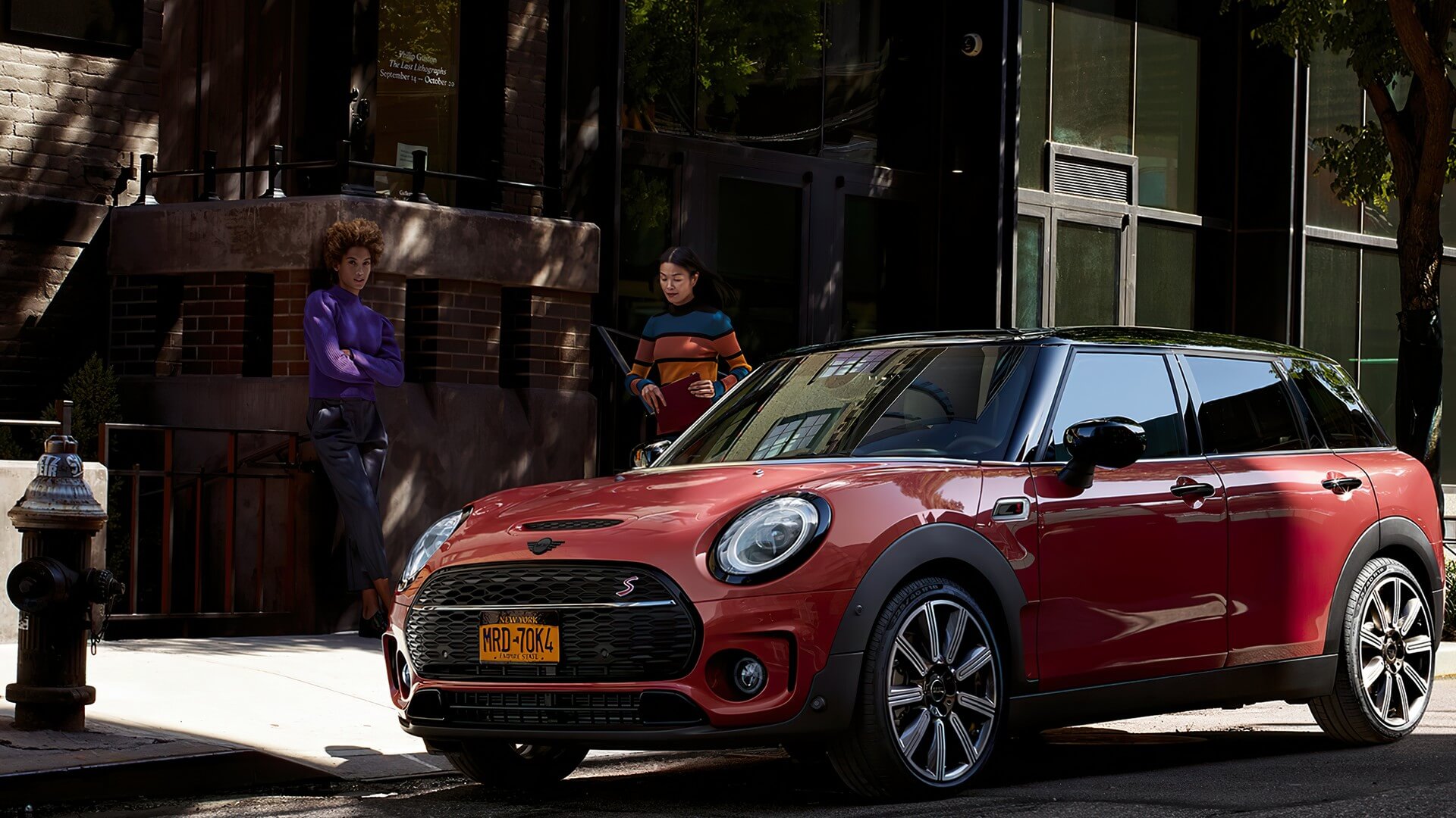 ЕКСТЕР'ЄР КОЛЬОРУ PIANO BLACK.